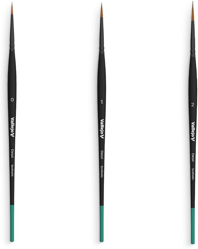 Vallejo - Detail Series Desing Set | Miniature Paint Brushes | Flagged Synthetic Bristles | Sizes 0, 1, and 2 | Lightweight and Ergonomic Wooden Handles | Ideal for Acrylic Detail Work