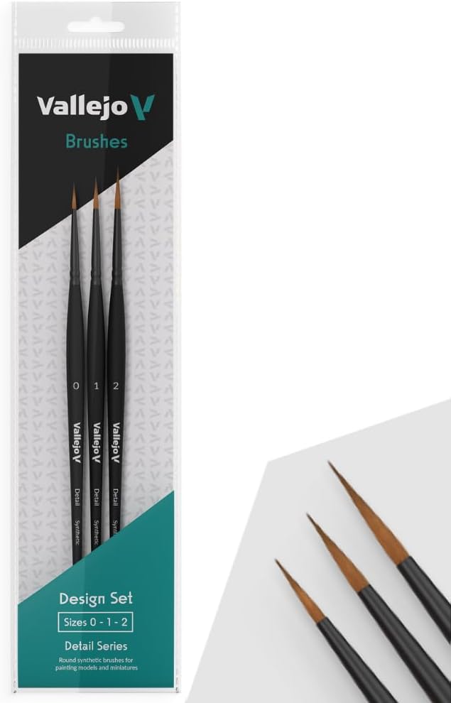 Vallejo - Detail Series Desing Set | Miniature Paint Brushes | Flagged Synthetic Bristles | Sizes 0, 1, and 2 | Lightweight and Ergonomic Wooden Handles | Ideal for Acrylic Detail Work